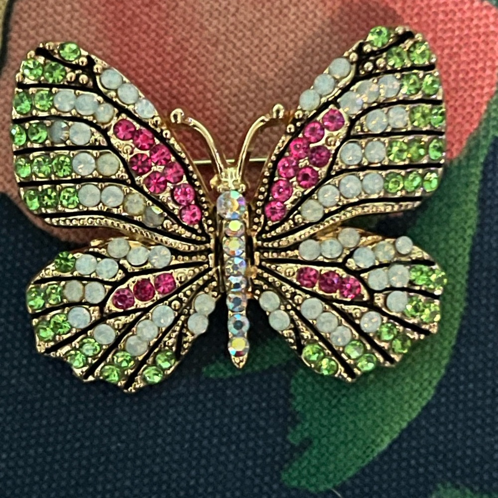 Gorgeous Butterfly Brooch🔥